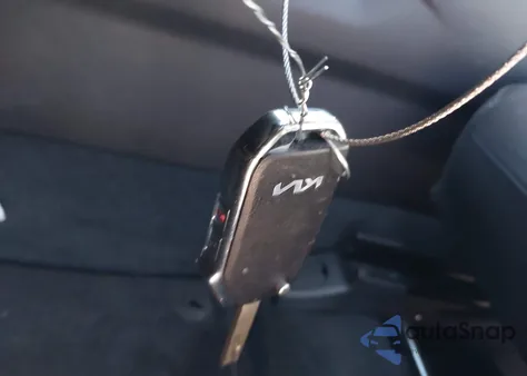 2023 Kia Sorento Lx z USA, uszkodzony, nr VIN 5XYRG4LCXPG249670